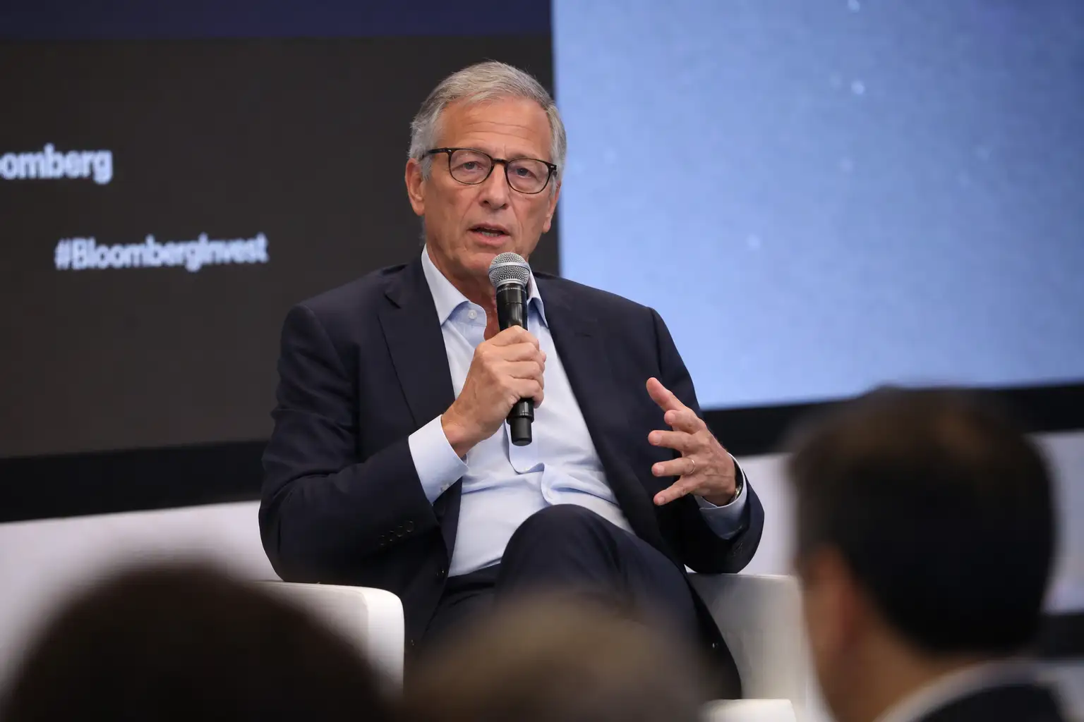 Iger 退场后说出迪士尼三场旧梦：Twitter、苹果和 007 为什么都没成