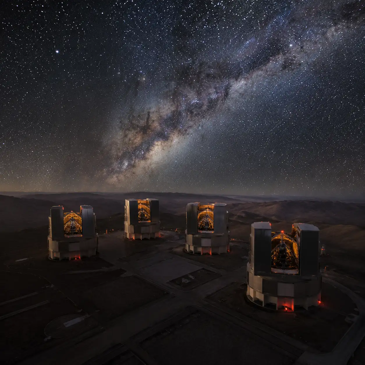 首个系外卫星候选现身：绕的是棕矮星，还没被直接拍到